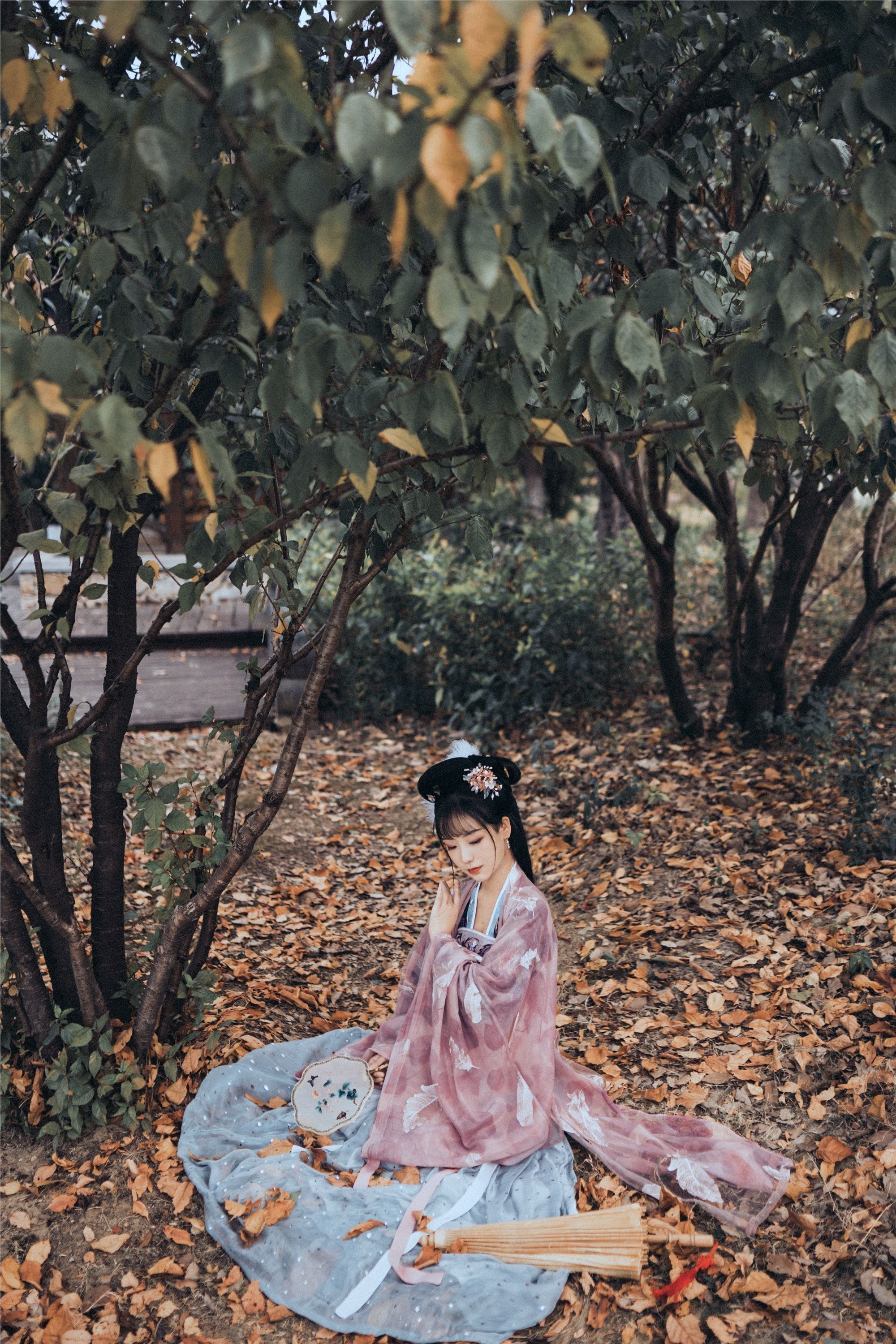 YITUYU艺图语 2021.09.02 幽人独自怜 Seven